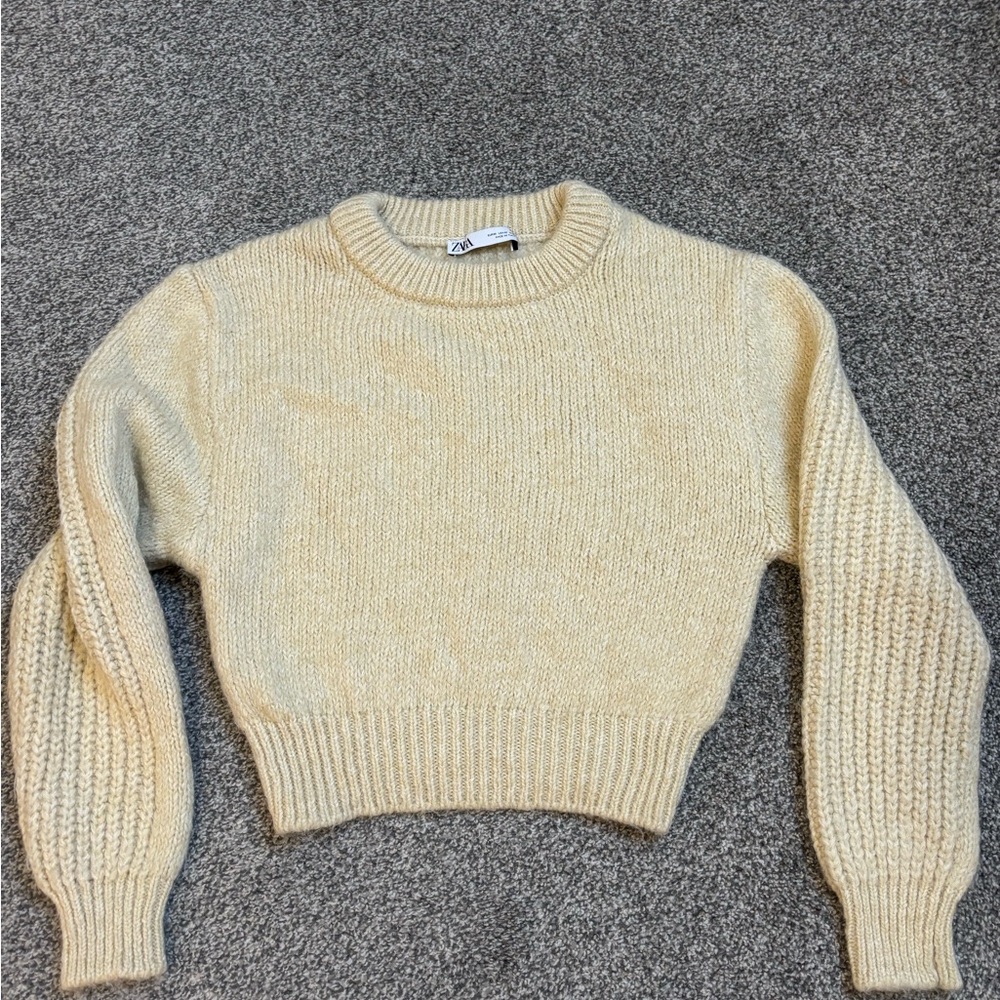 Zara Women's Beige Crew Neck Sweater